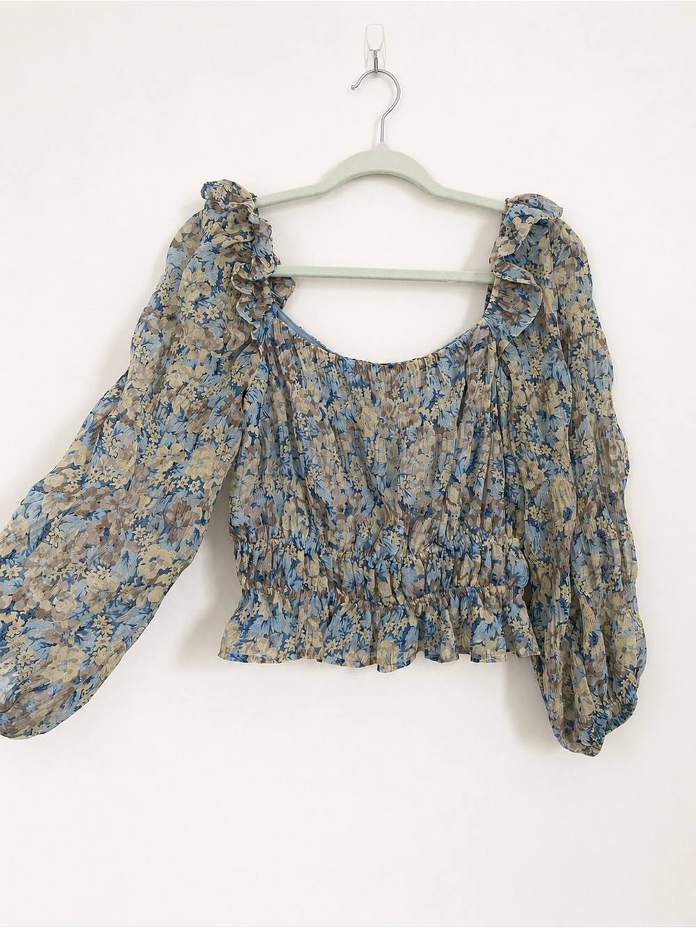 Astr the Label Blue Floral Smocked Puff Sleeve Blouse Long Sleeve